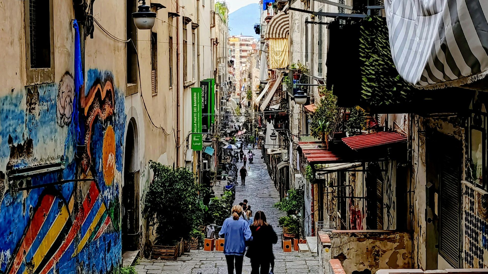 Custo de vida na Itália: veja quanto você precisa para morar, com valores atualizados de aluguel, alimentação e transporte.